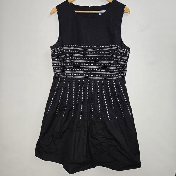 Antonio Melani Boho Folksy Twee Minimalist Chic Modern Embroidered LBD Dress 14 - Picture 1 of 10